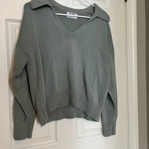 Old Navy Women's Sage V-Neck Sweater